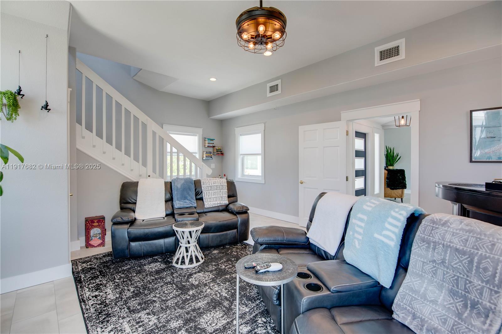 Vaca Cut - Residential