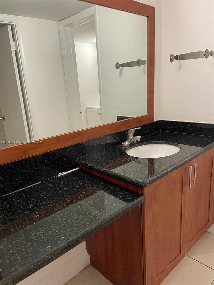 MONTECARLO CONDO - Residential Lease