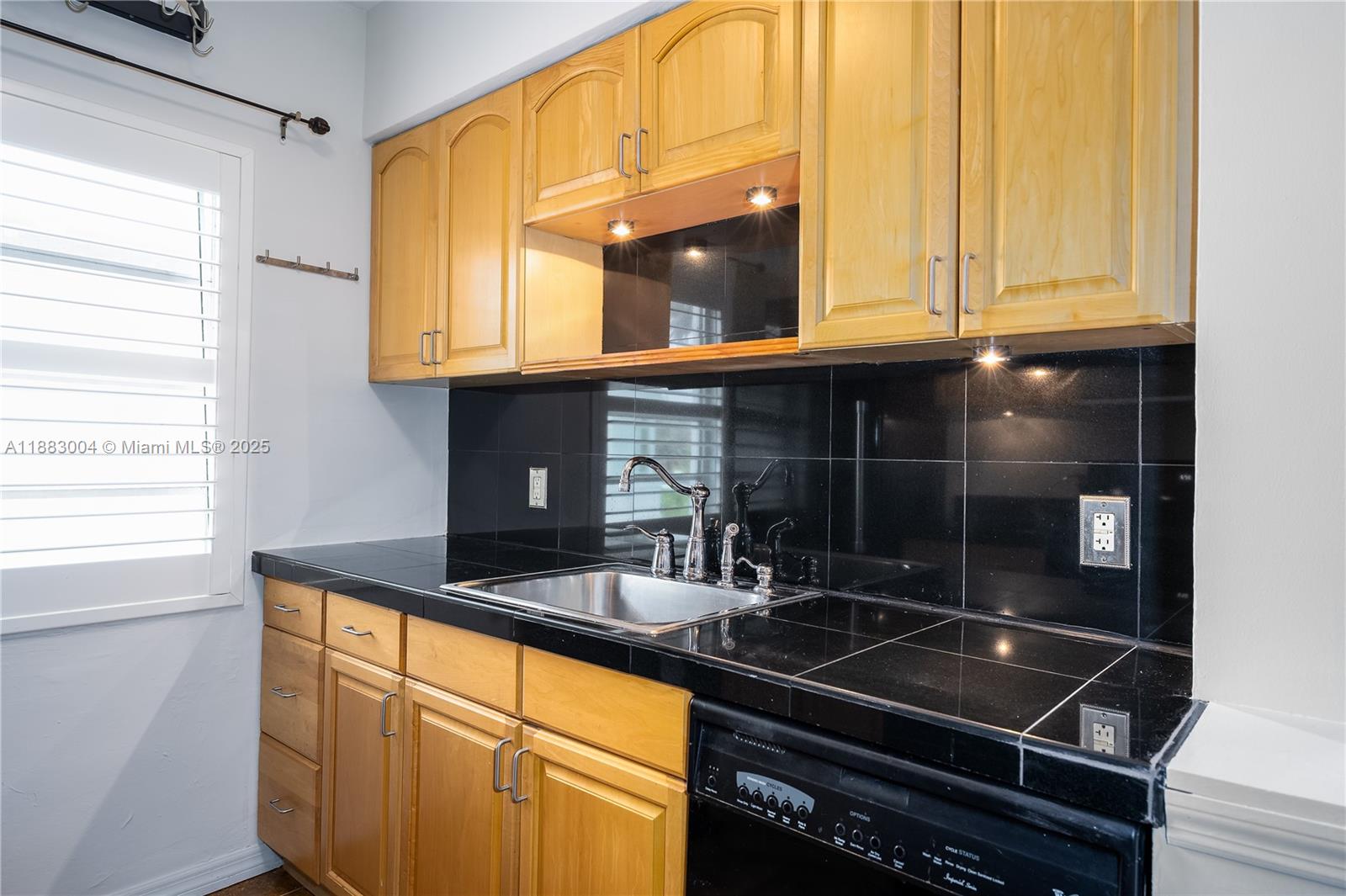 THE SANTA FE CONDO - Residential Lease