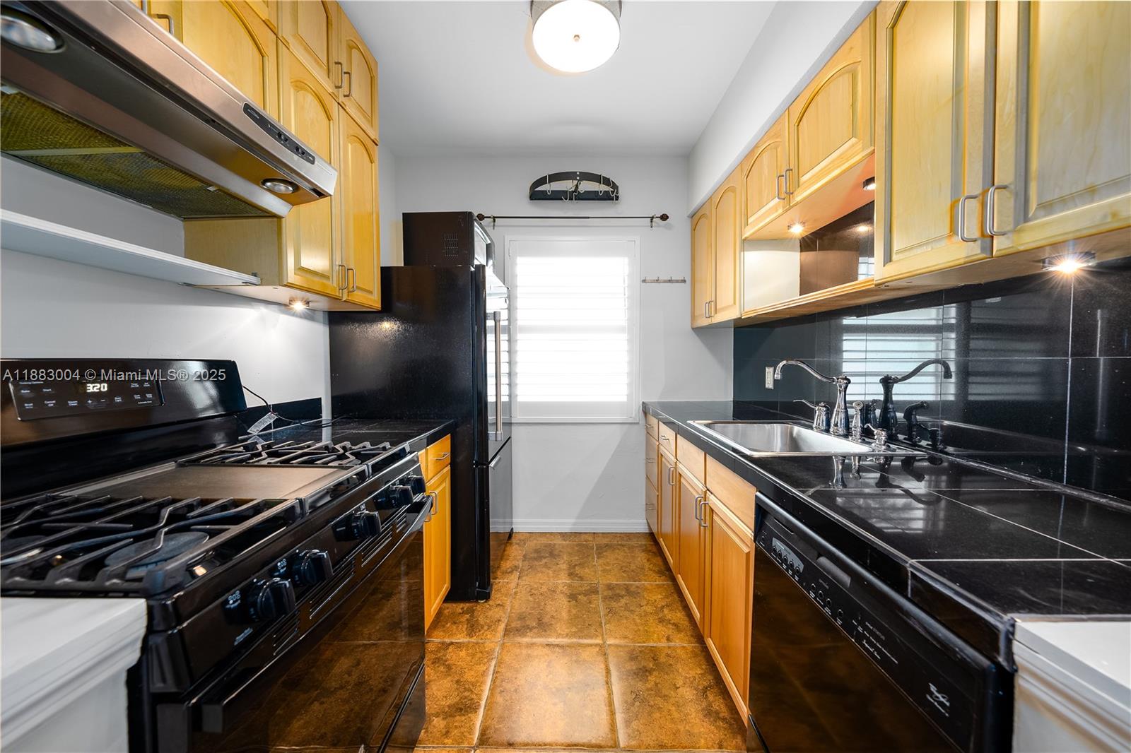 THE SANTA FE CONDO - Residential Lease