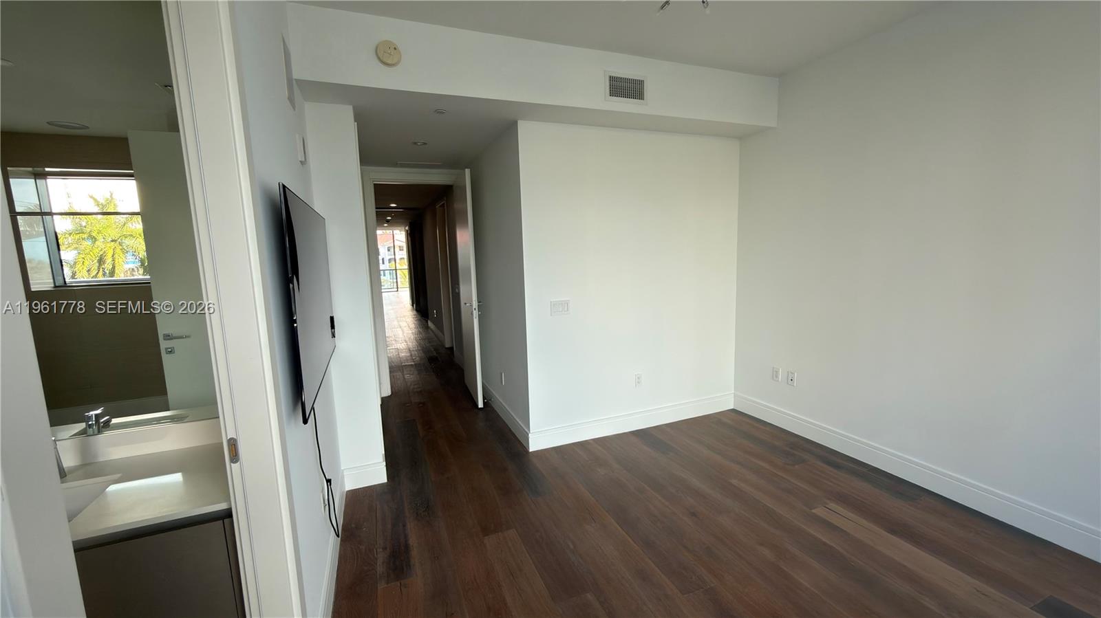 ECHO CONDO - Residential