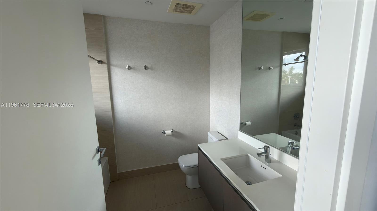 ECHO CONDO - Residential