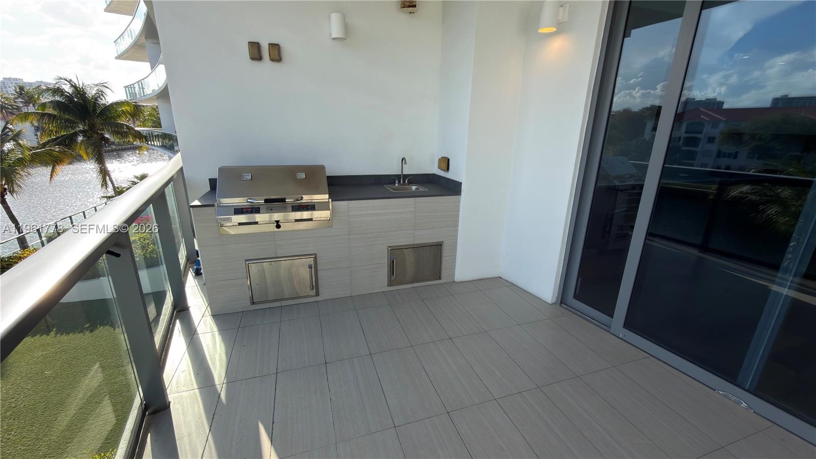 ECHO CONDO - Residential