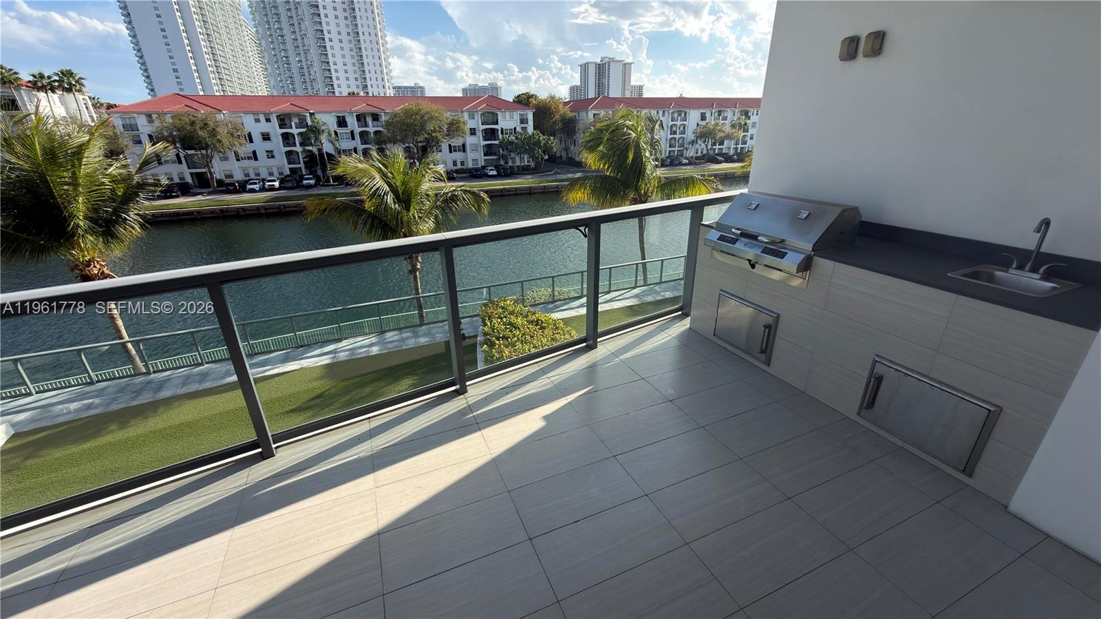 ECHO CONDO - Residential