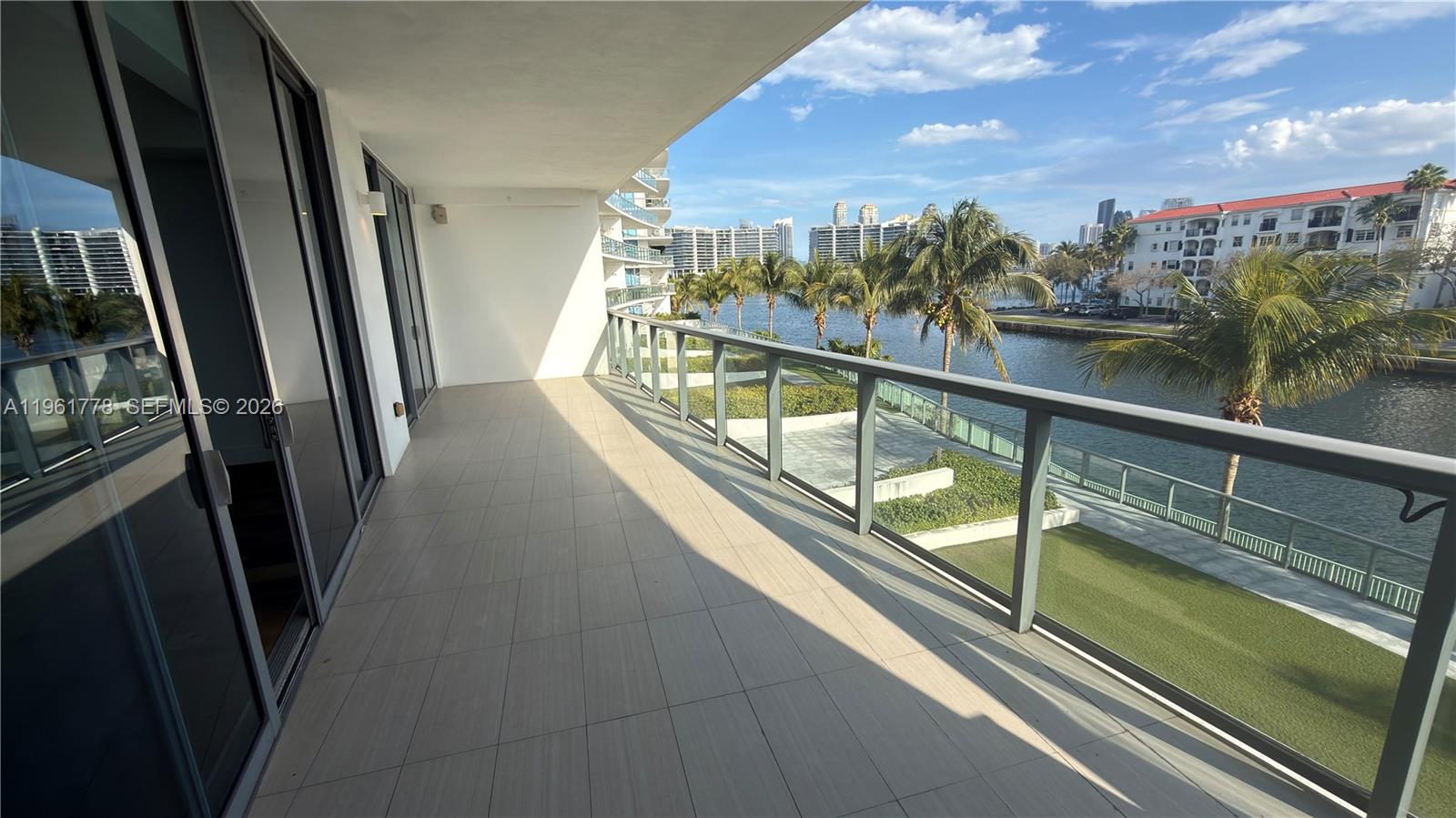 ECHO CONDO - Residential