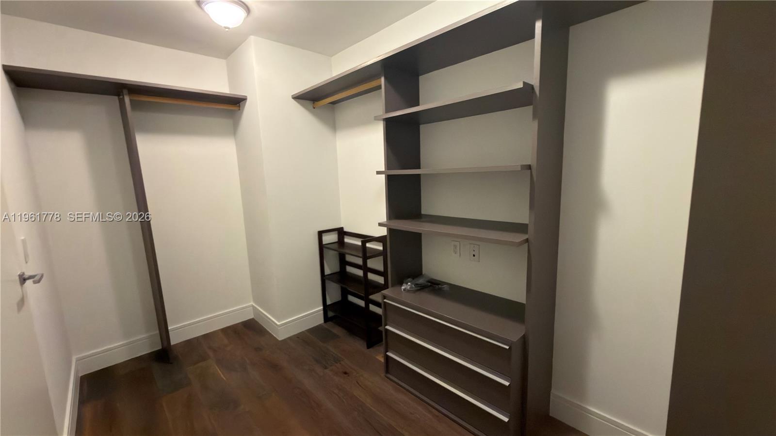 ECHO CONDO - Residential