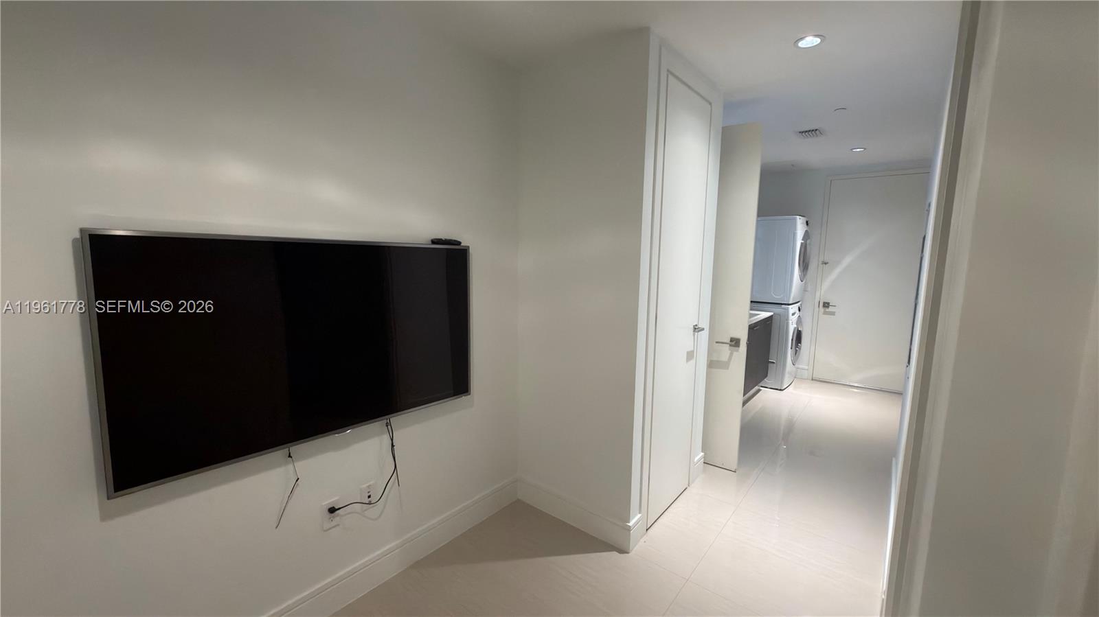 ECHO CONDO - Residential