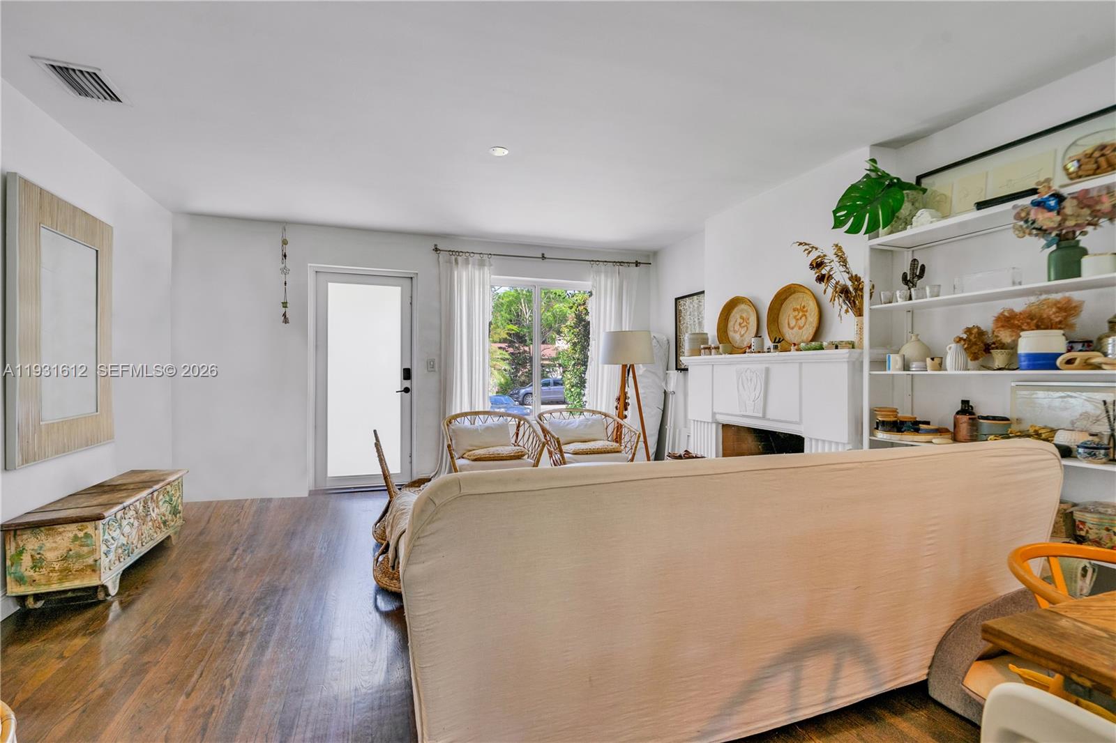 BRICKELL ESTATES - Residential