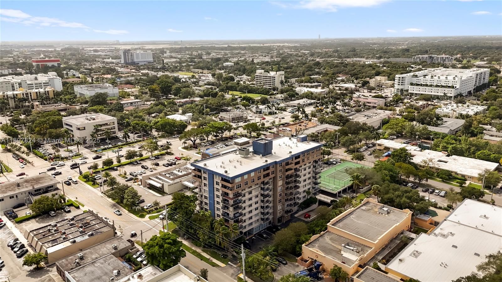 RUNAWAY BAY CONDO - Residential