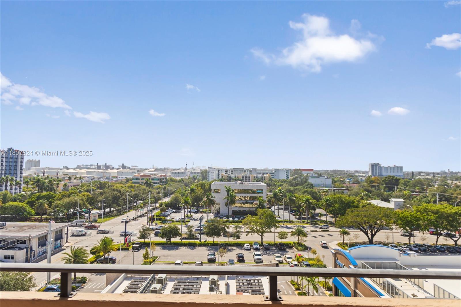 RUNAWAY BAY CONDO - Residential