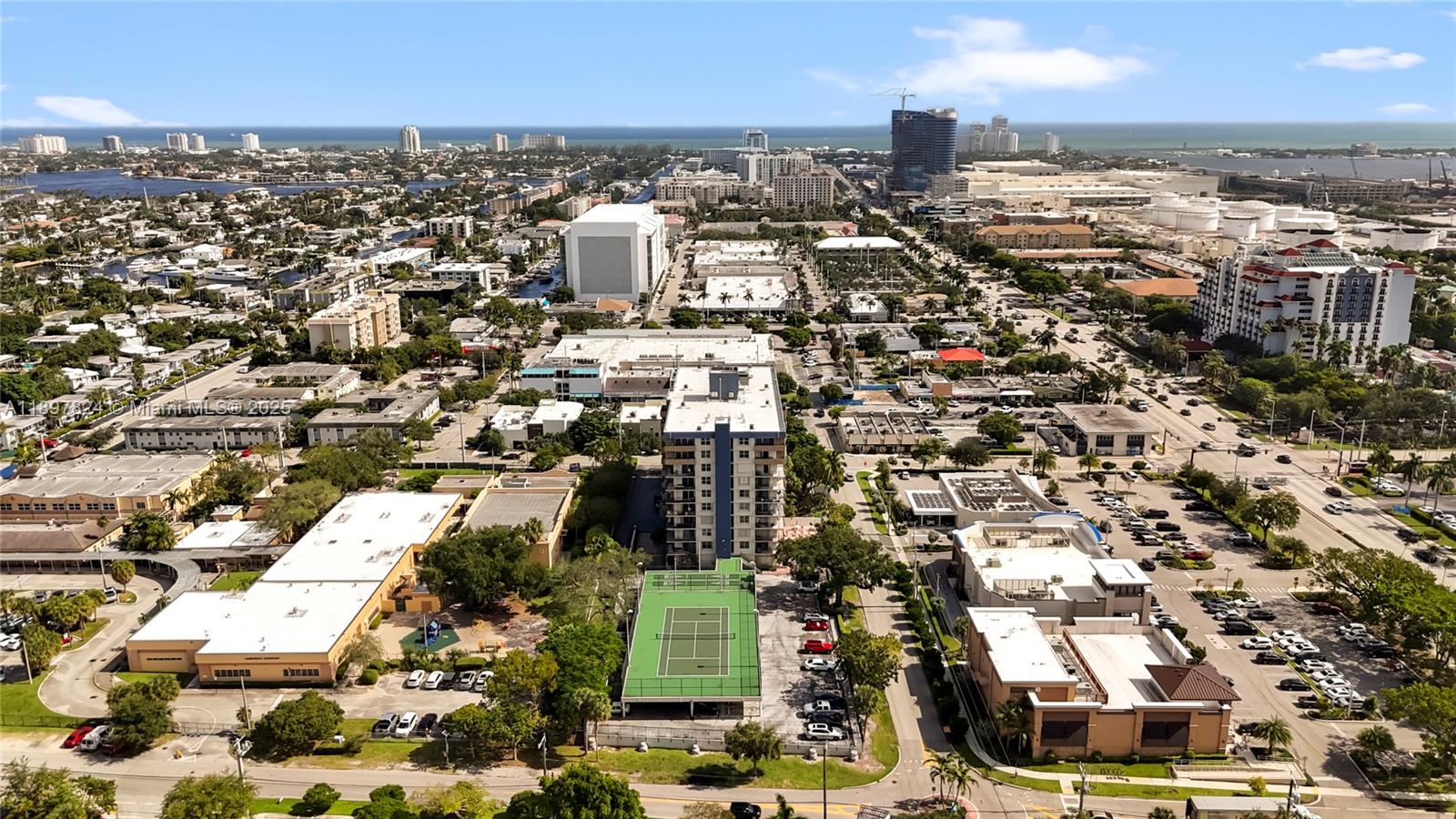 RUNAWAY BAY CONDO - Residential