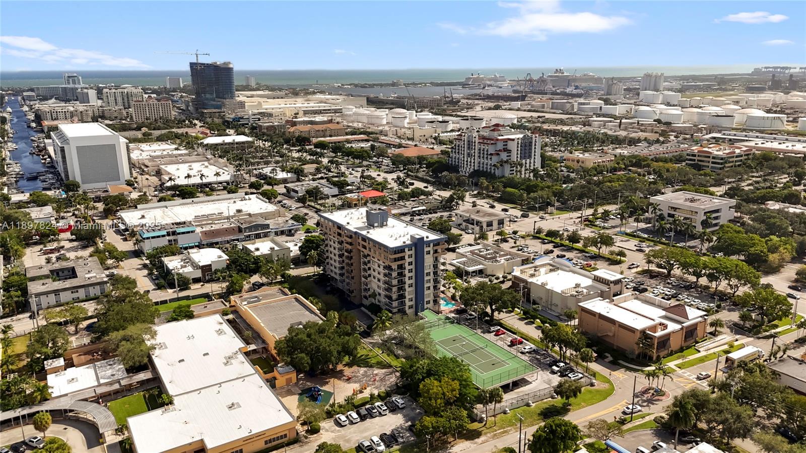 RUNAWAY BAY CONDO - Residential
