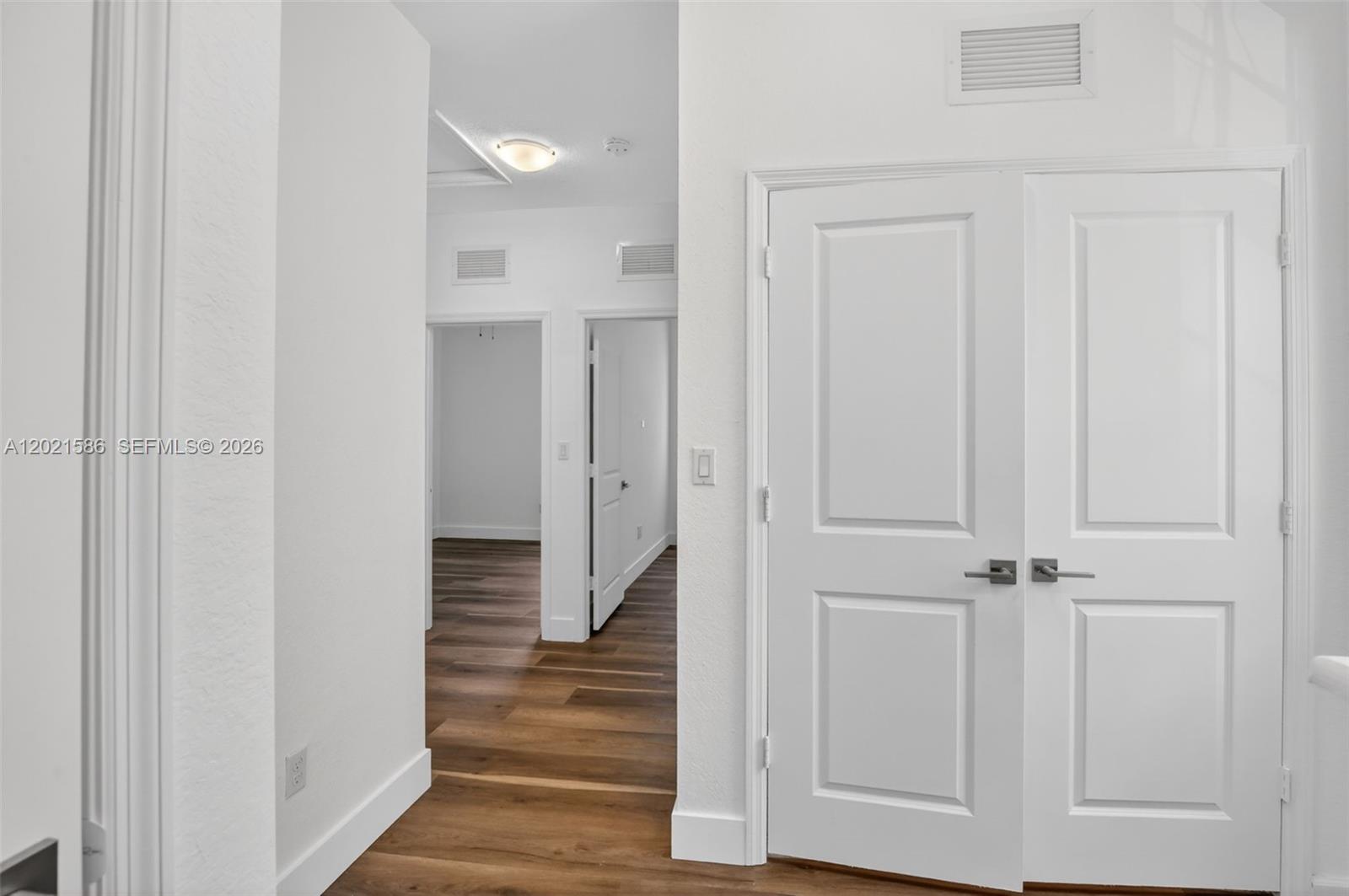 CRICKET CLUB - Residential