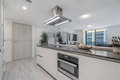 1000 Brickell Plz 2005 Miami FL 33131