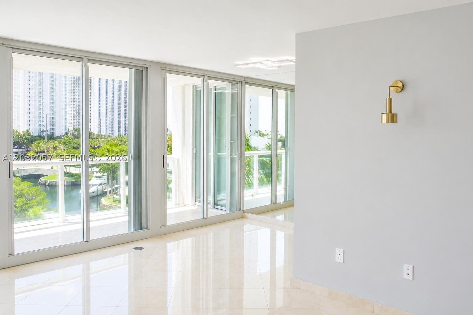 16400 Collins Ave 542