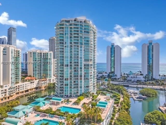 16400 Collins Ave