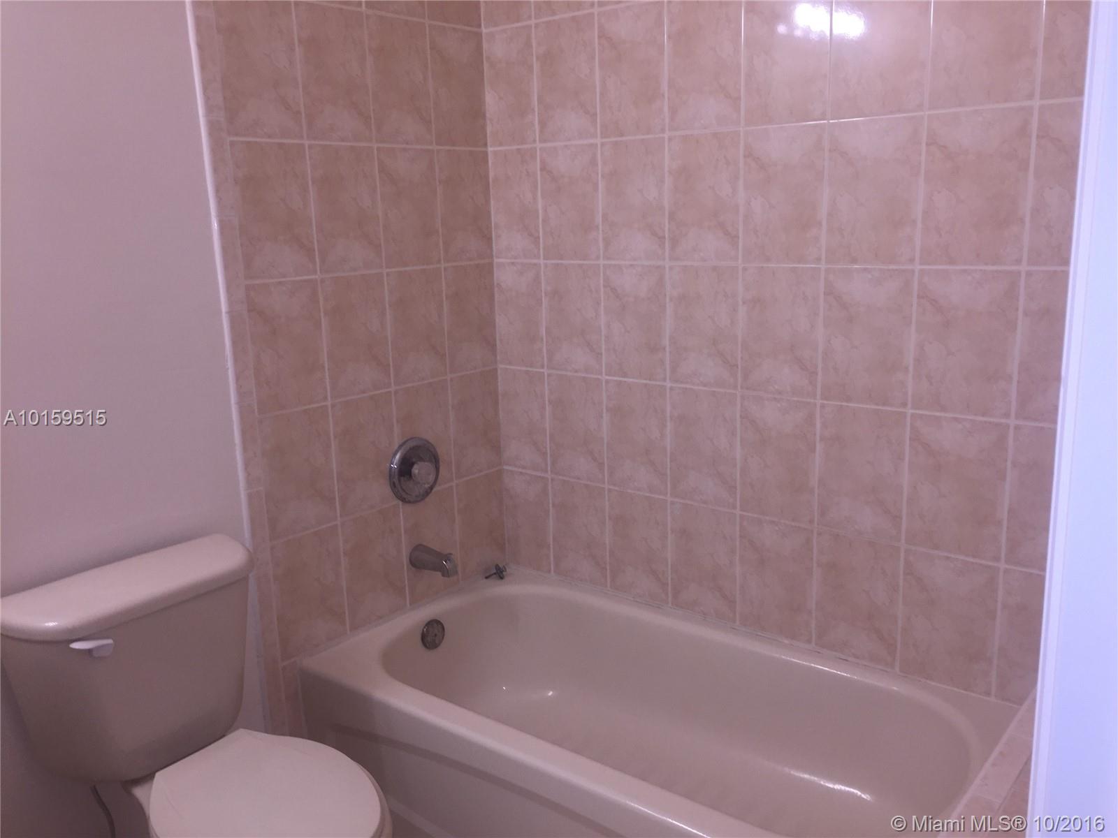 CARIBBEAN ISLES VILLAS CO - Residential Lease