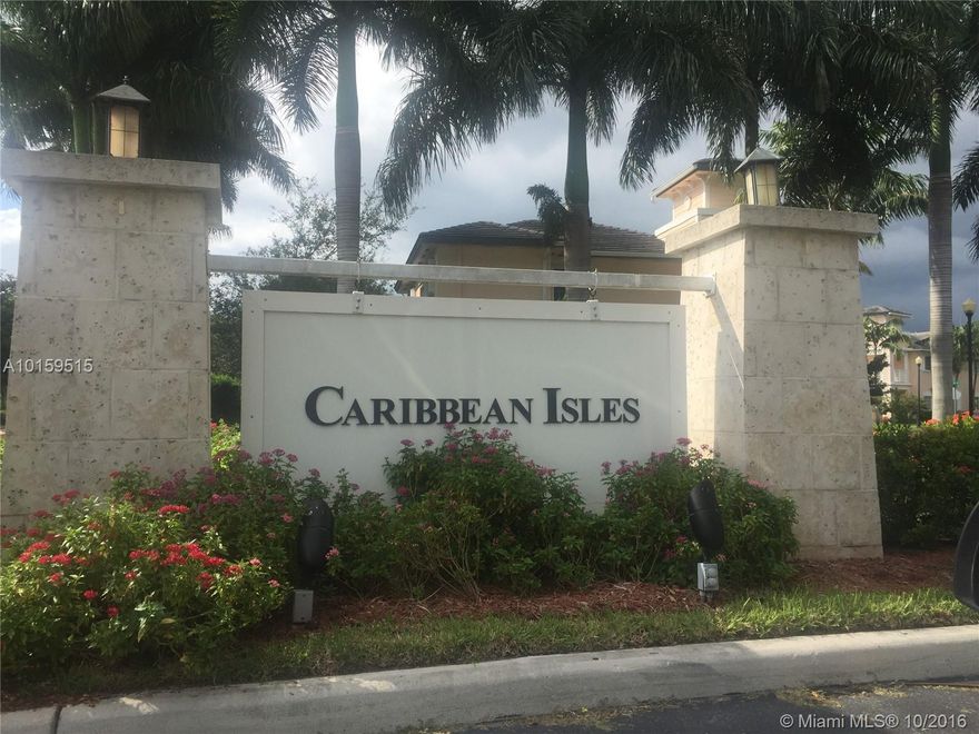 Great Condo 3/2 in desire gated community