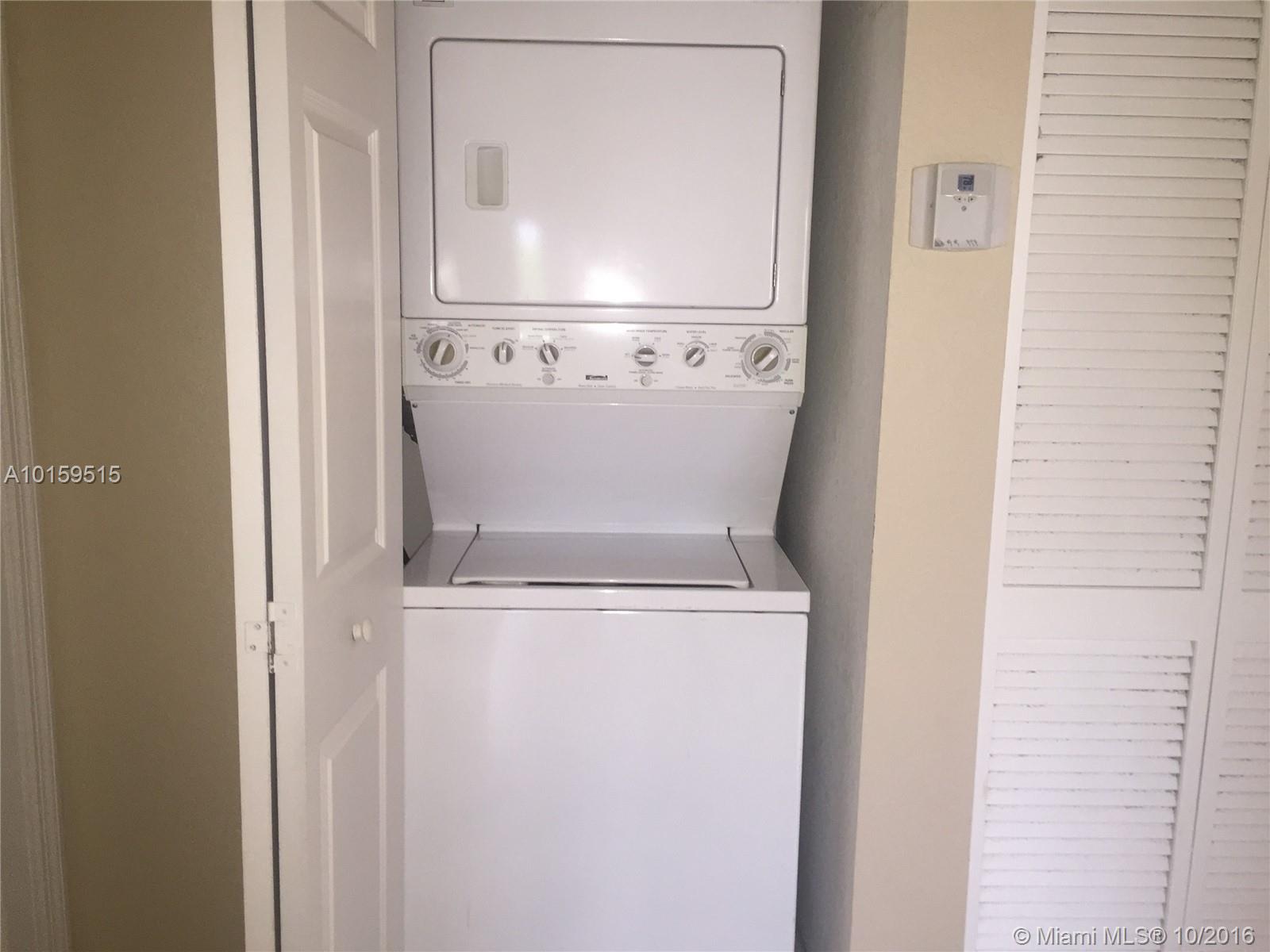 CARIBBEAN ISLES VILLAS CO - Residential Lease