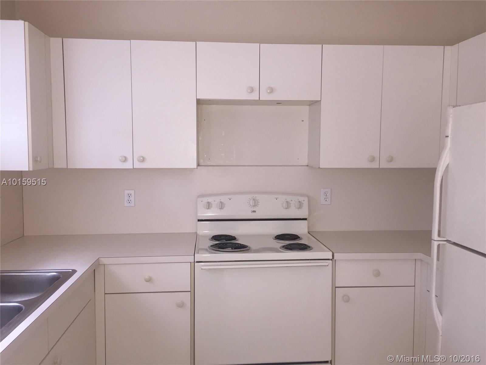 CARIBBEAN ISLES VILLAS CO - Residential Lease