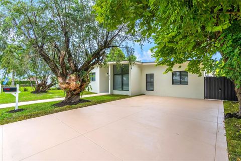 8450 SW 27th St Miami FL 33155