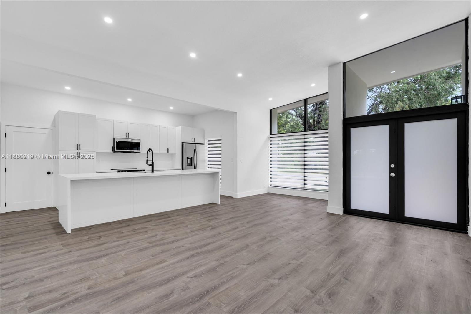 8450 SW 27th St