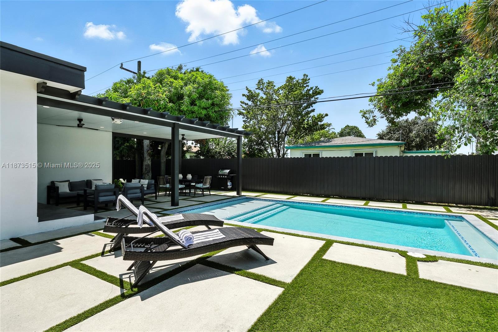 1ST ADDN TO PANULETA GARD - Residential