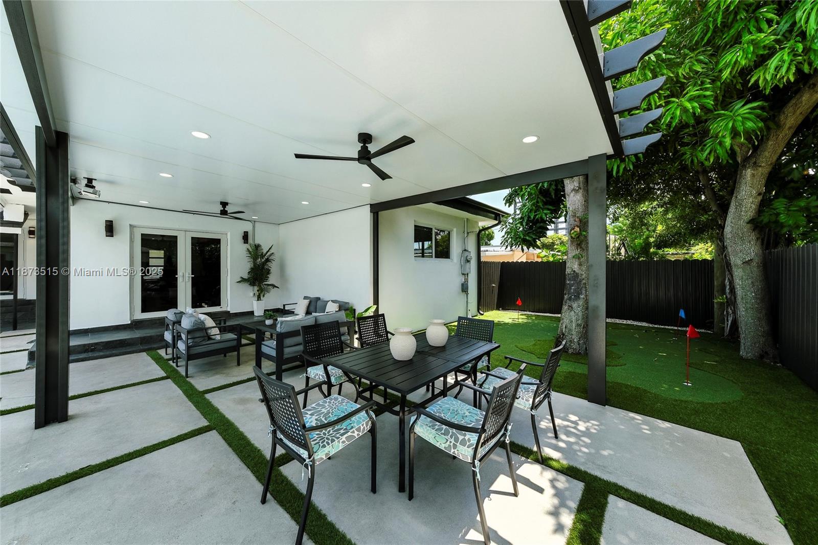 1ST ADDN TO PANULETA GARD - Residential