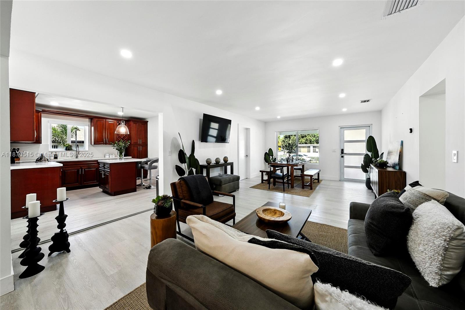 1ST ADDN TO PANULETA GARD - Residential