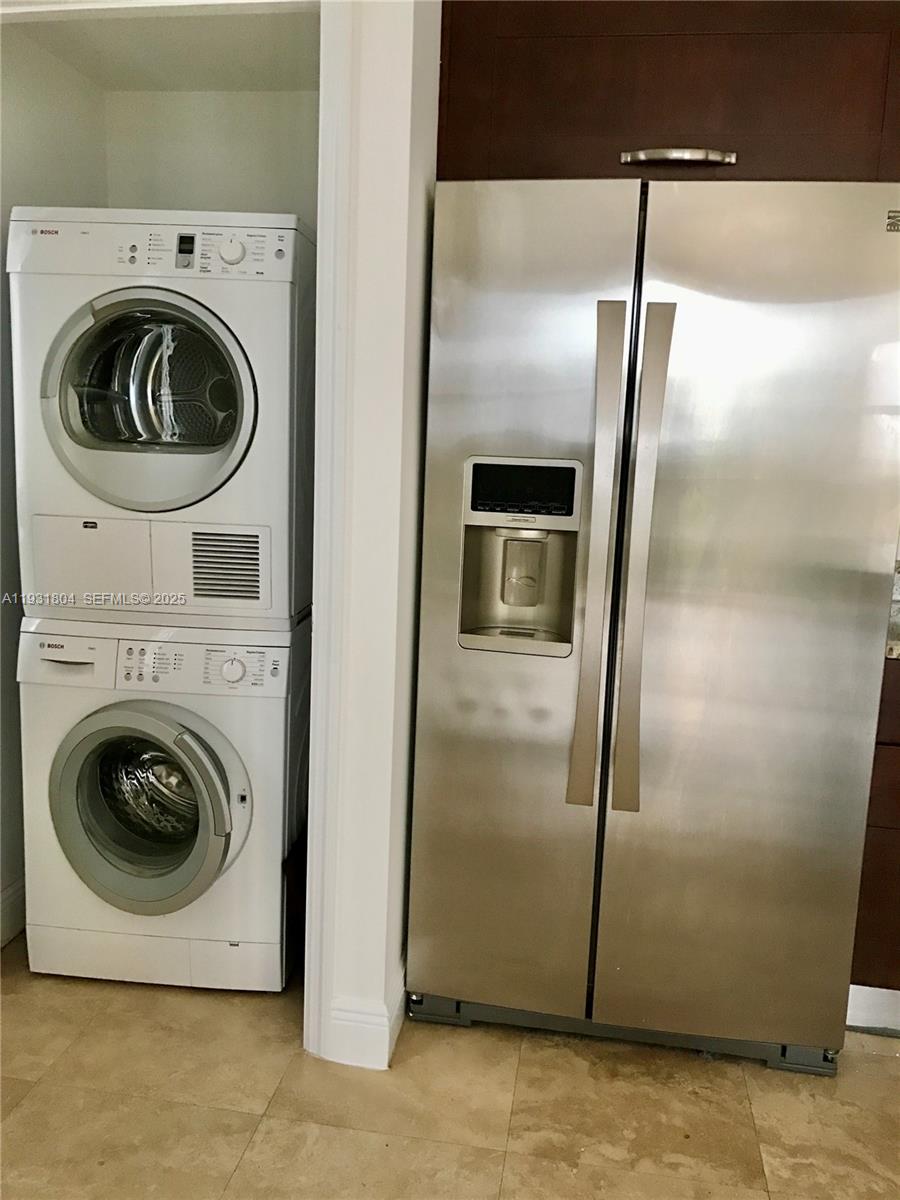 TURNBERRY VILLAGE SO TOWE - Residential