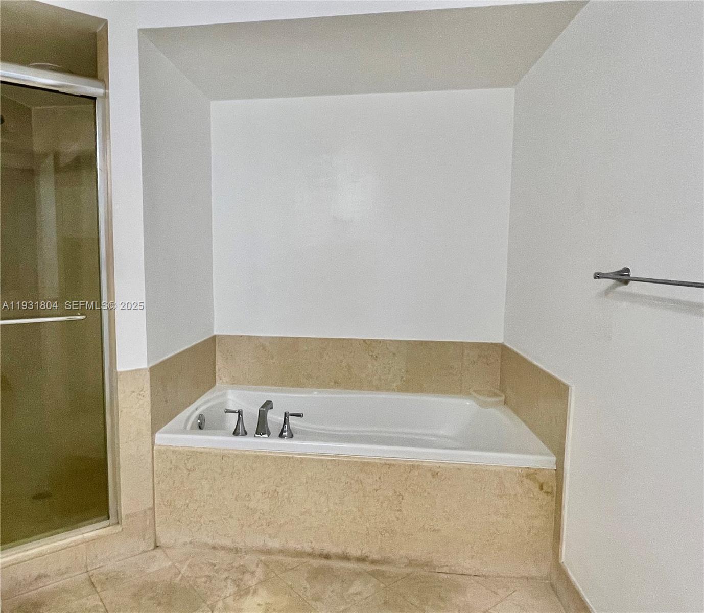 TURNBERRY VILLAGE SO TOWE - Residential