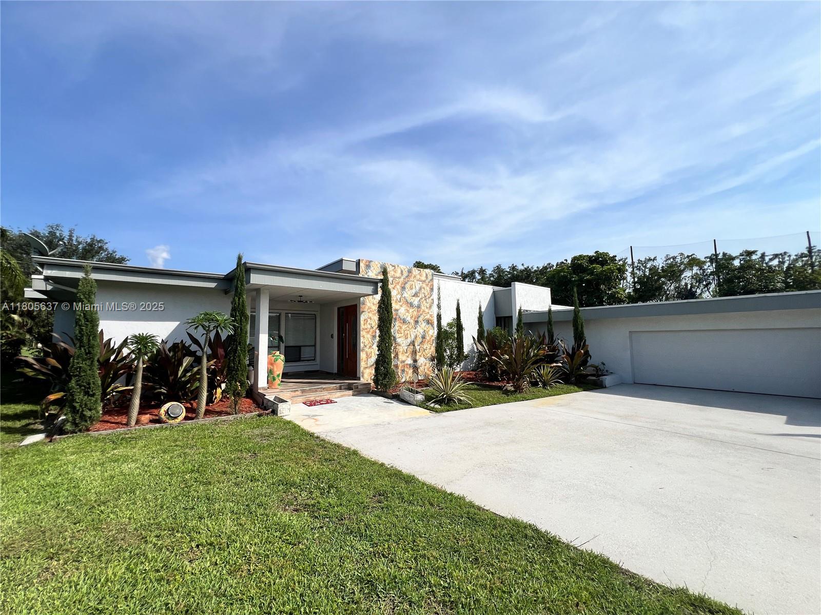 PALM BEACH NATL GOLF AND - Residential