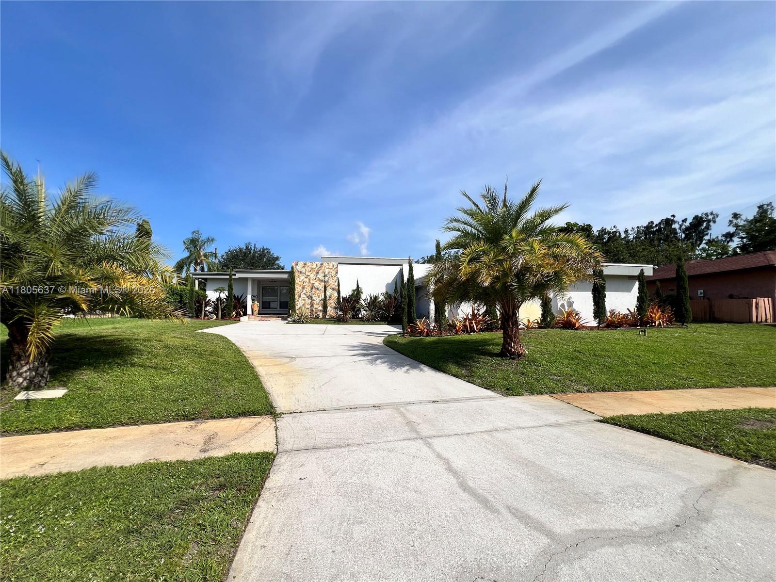 PALM BEACH NATL GOLF AND - Residential