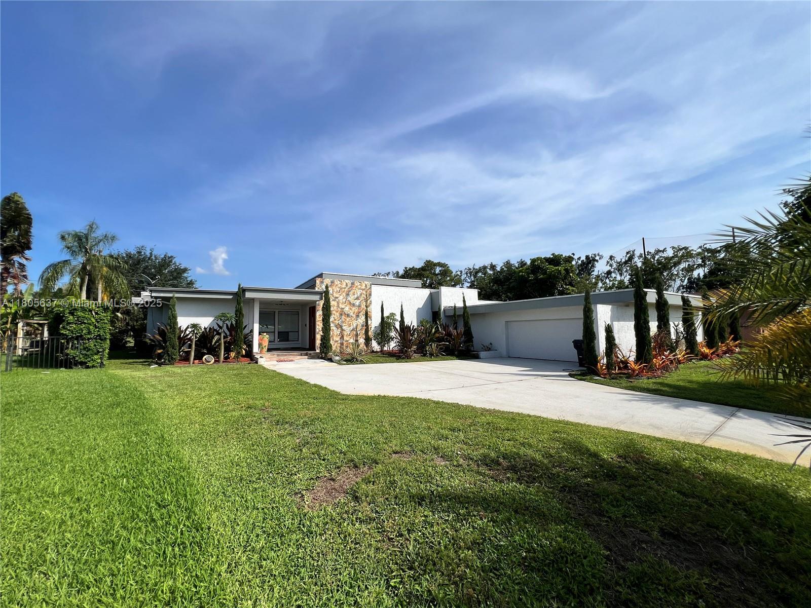 PALM BEACH NATL GOLF AND - Residential