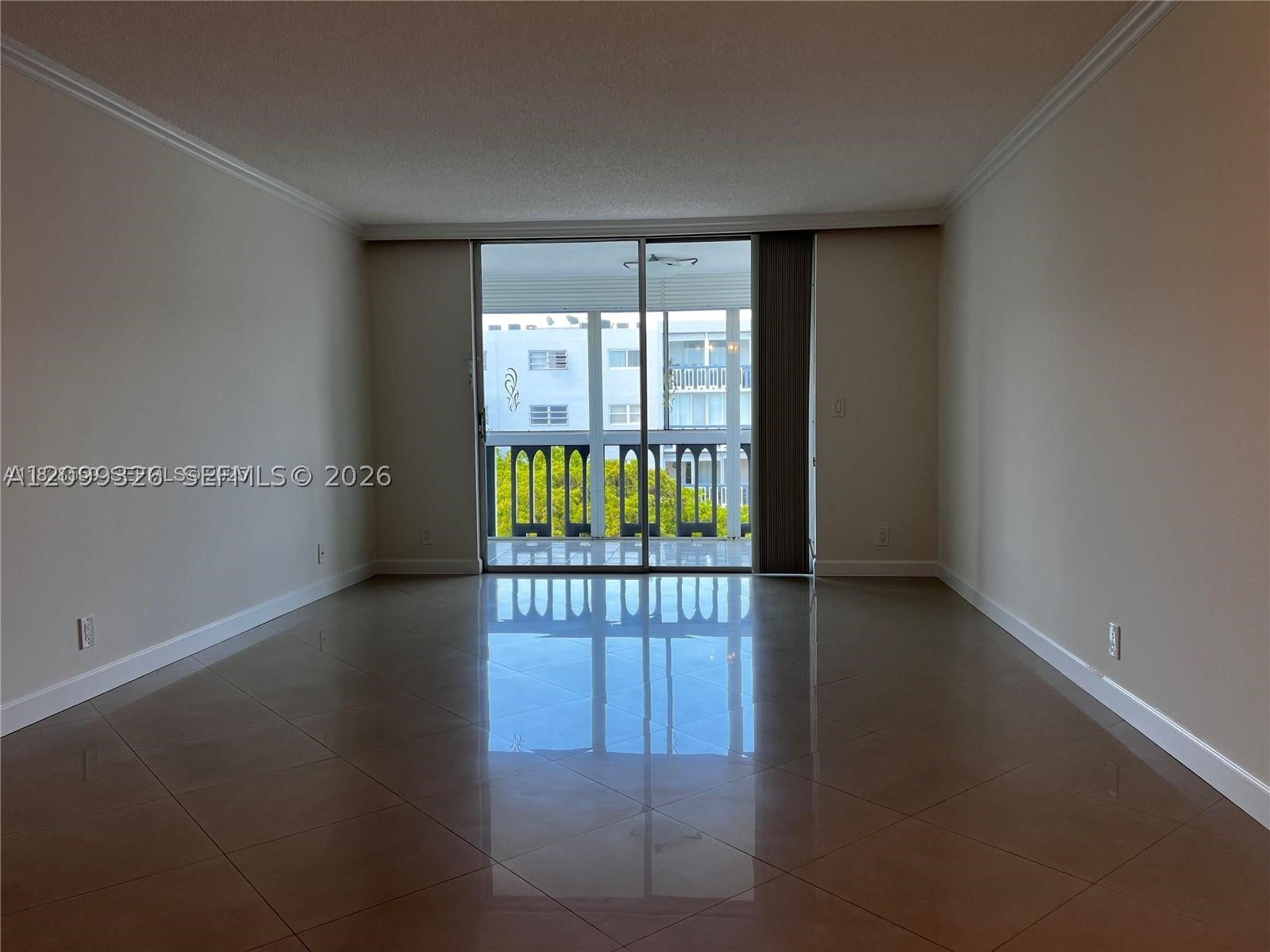 320 NE 12th Ave 605