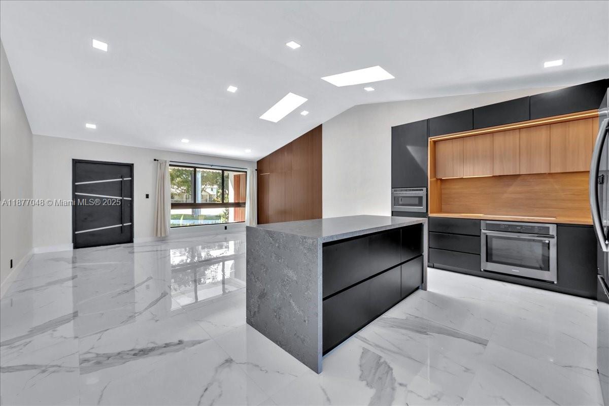 PLANTATION ISLES SEC 1 - Residential