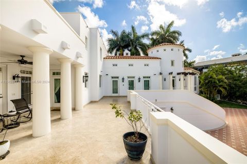 Single Family Residence in Coral Gables FL 431 Costanera Rd Rd 19.jpg