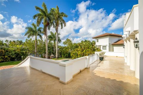 Single Family Residence in Coral Gables FL 431 Costanera Rd Rd 25.jpg