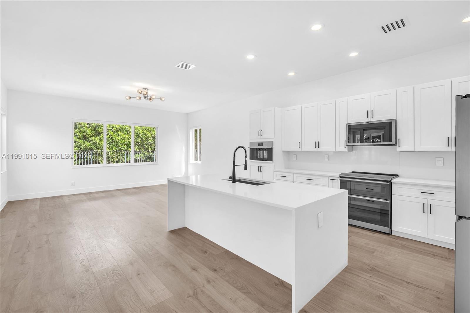 ISLES AT WESTON - Residential Lease