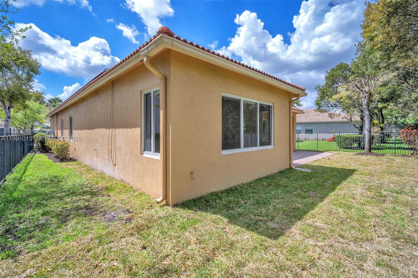 ISLES AT WESTON - Residential Lease