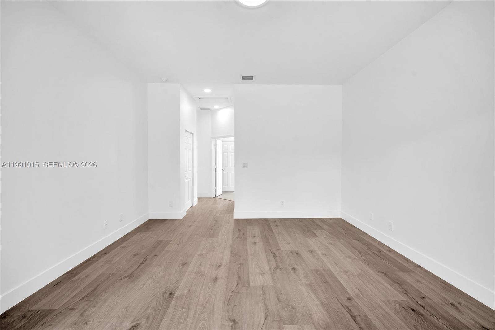 ISLES AT WESTON - Residential Lease