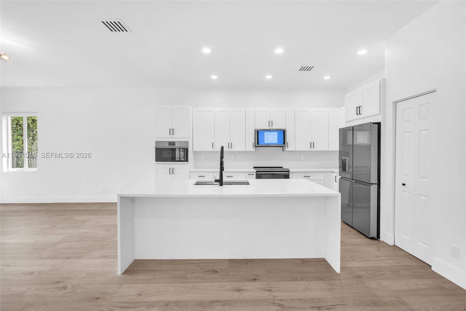 ISLES AT WESTON - Residential Lease