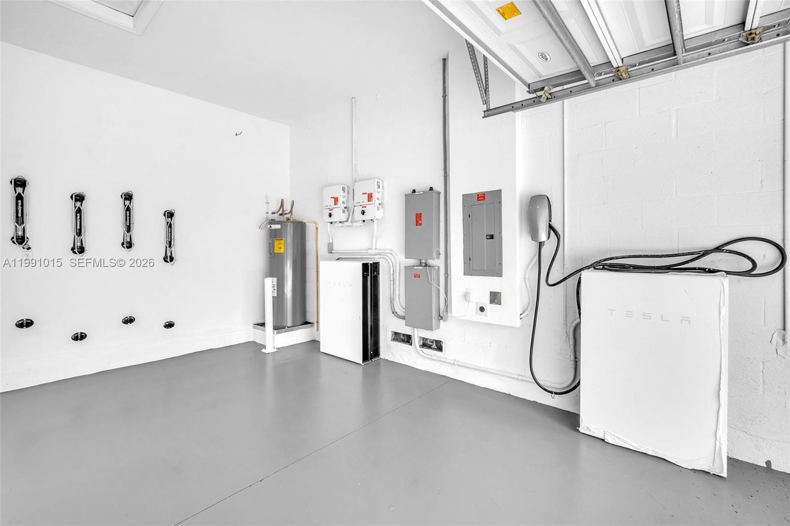 ISLES AT WESTON - Residential Lease