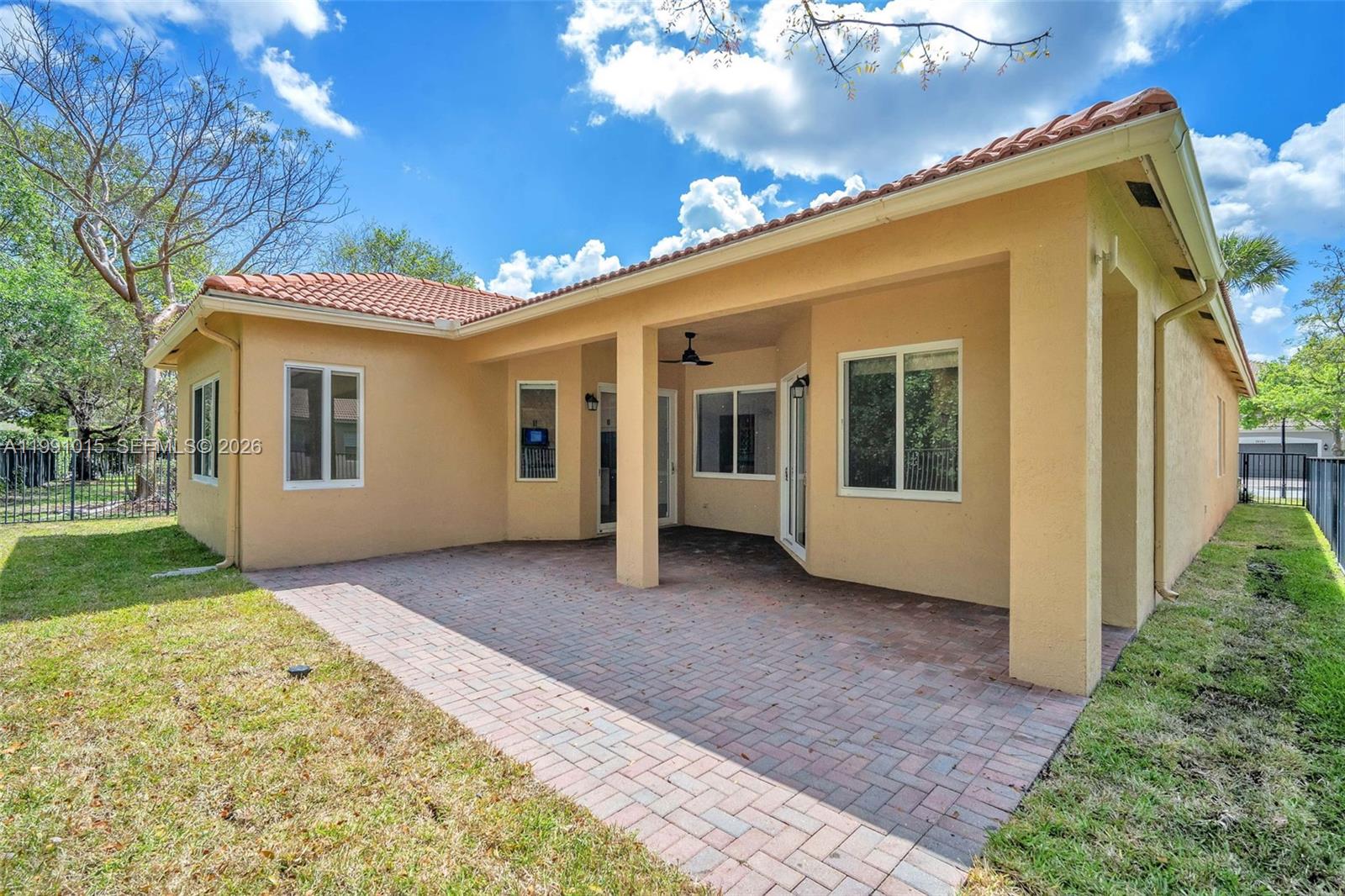 ISLES AT WESTON - Residential Lease