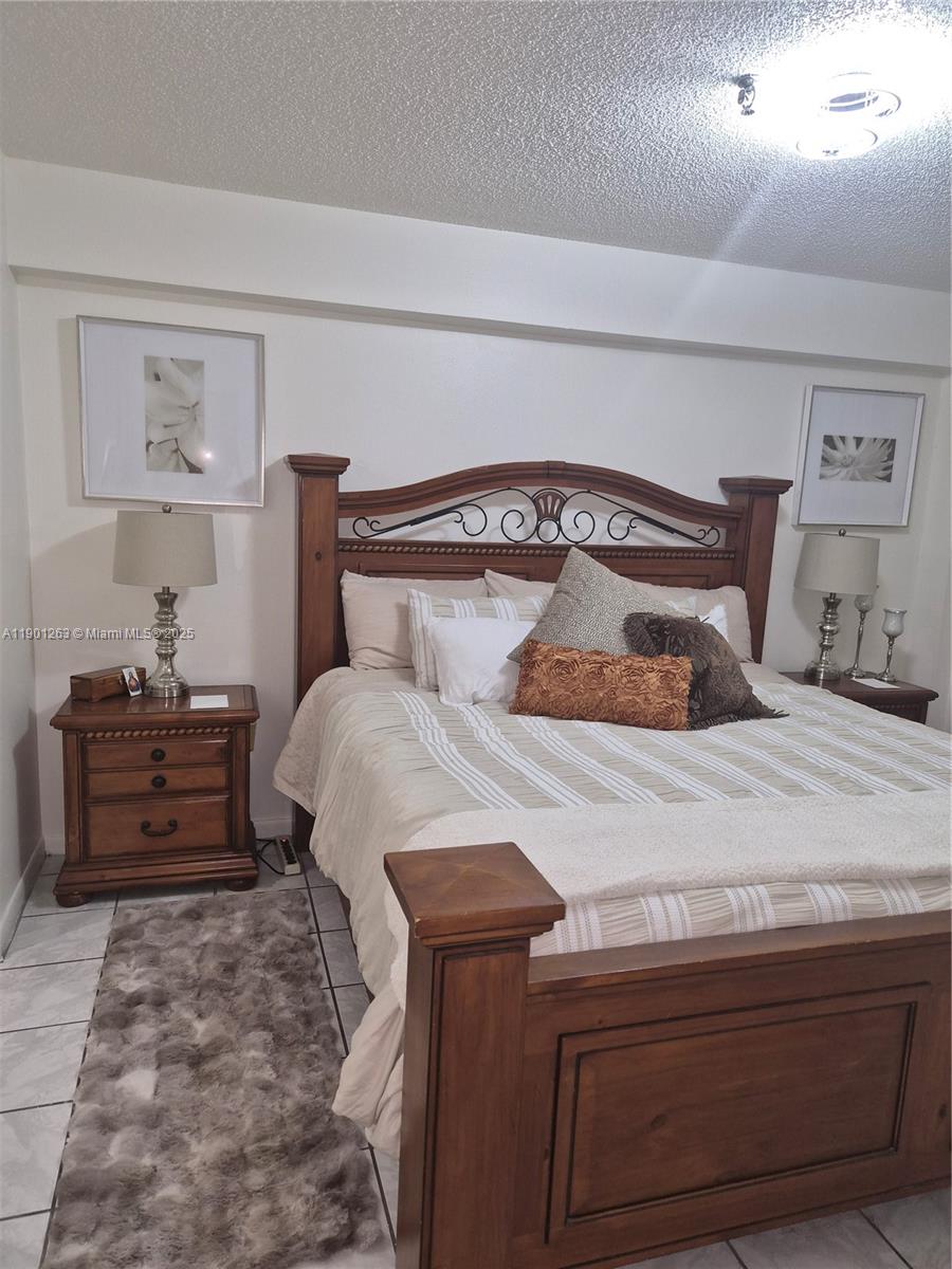 THE ISLES CONDO - Residential Lease