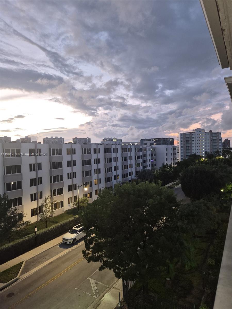 THE ISLES CONDO - Residential Lease