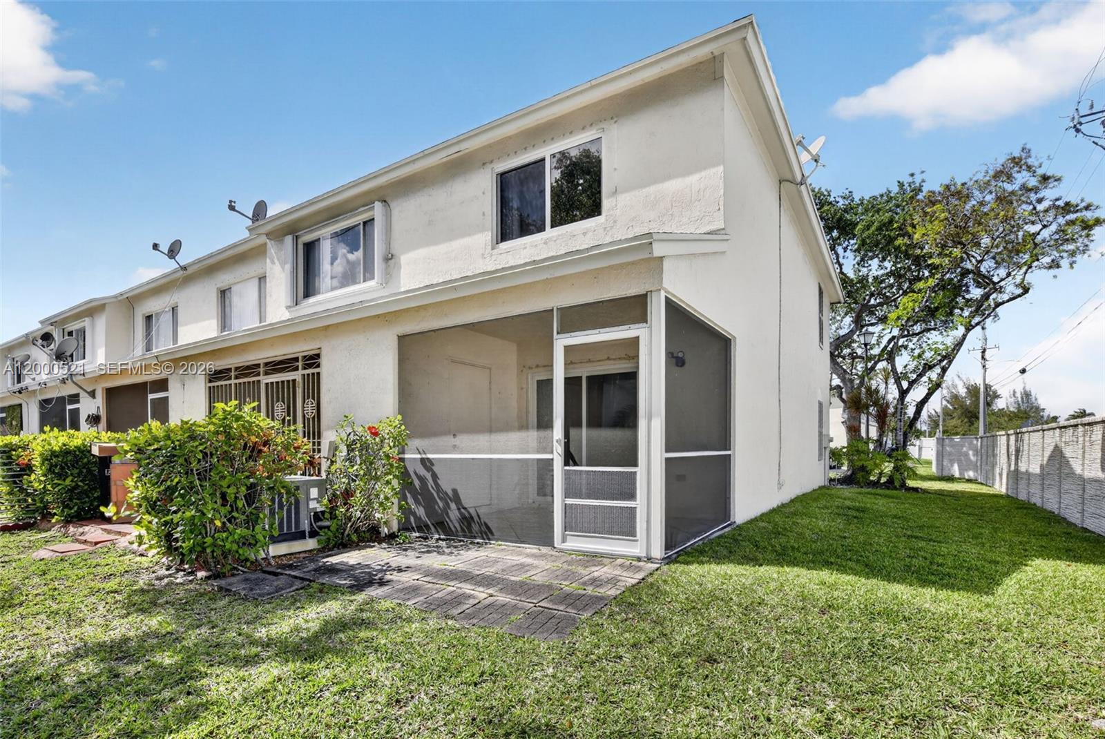 BANYAN OAKRIDGE COMMERCIA - Residential