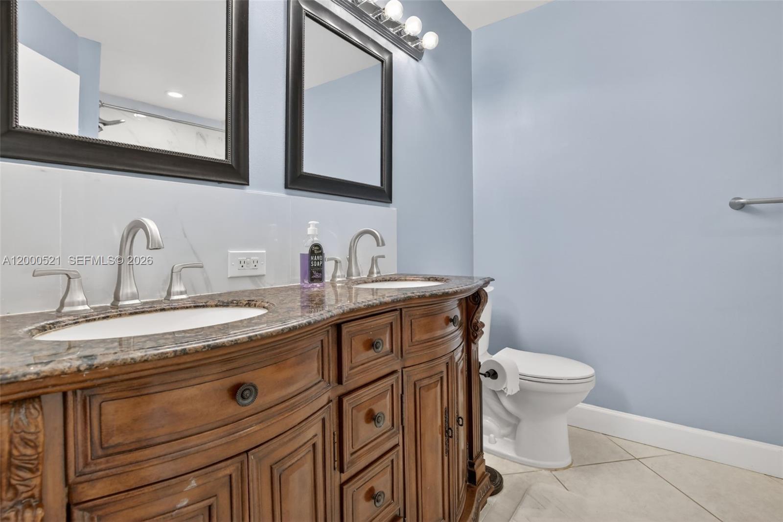 BANYAN OAKRIDGE COMMERCIA - Residential