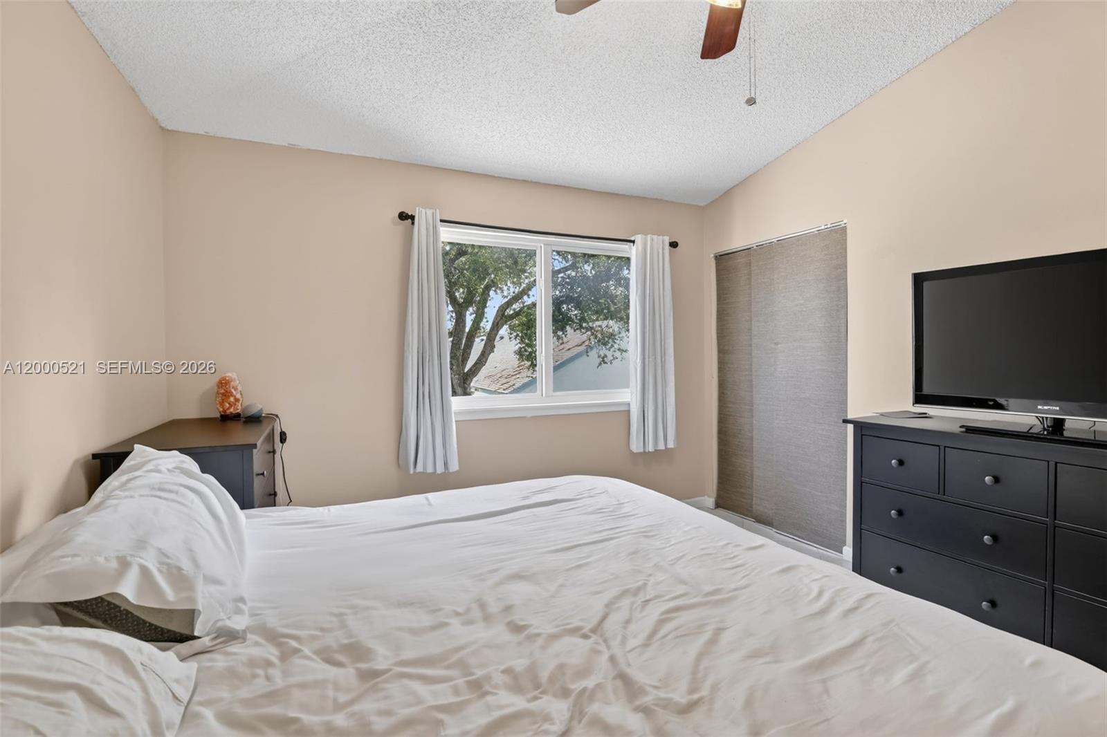 BANYAN OAKRIDGE COMMERCIA - Residential