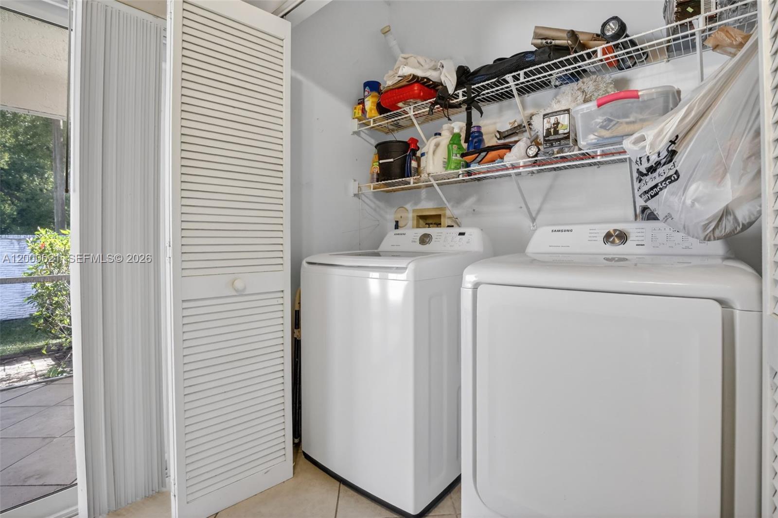 BANYAN OAKRIDGE COMMERCIA - Residential